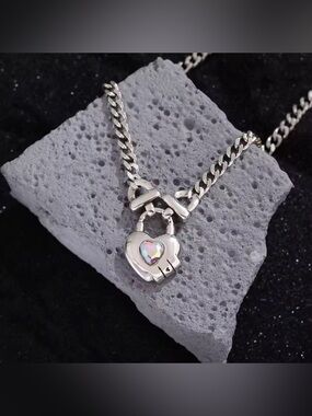 Korean Vintage Love Zircon Pendant Silver Necklace